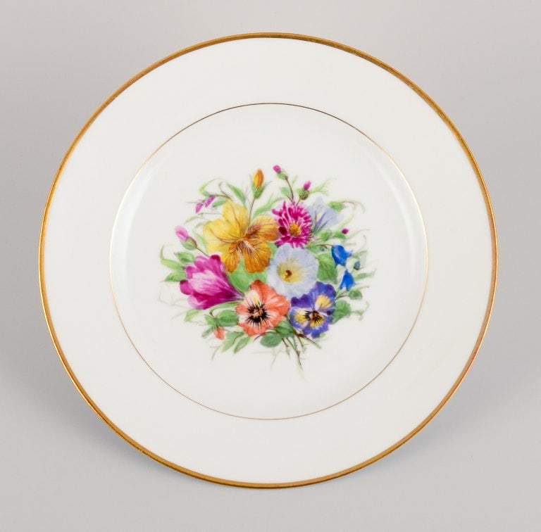 Bing & Grøndahl, six dinner plates in porcelain hand-painted with polychrome flowers and gold - 3
