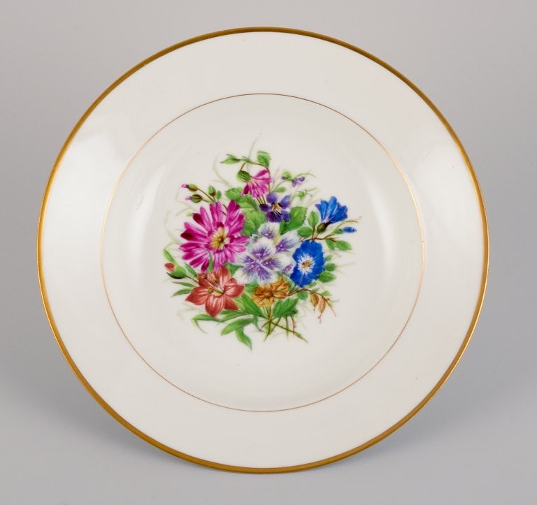Bing & Grøndahl, six deep plates in porcelain hand-painted with polychrome flowers and gold - 7