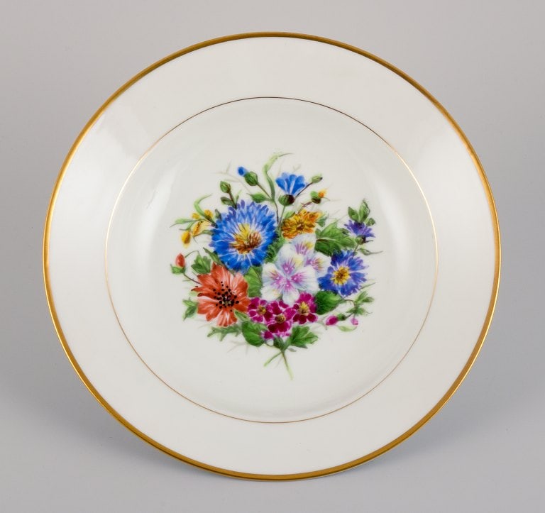 Bing & Grøndahl, six deep plates in porcelain hand-painted with polychrome flowers and gold - 8