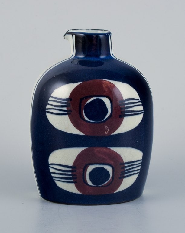 Aluminia, Tenera flacon in earthenware.: Aluminia, Tenera flacon in earthenware. Model 2918. Approx. 1960. First factory quality. In excellent condition. Marked. Dimensions: H 12.3 x D 9.0 cm. Reserve: $140.00 Shipping: Domestic: Shipping
