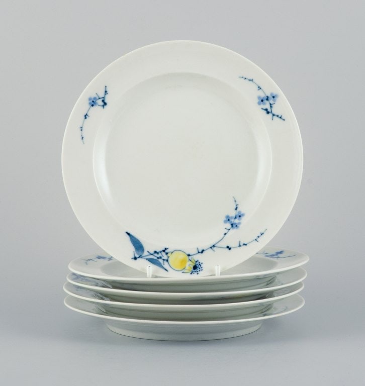 Johannes Hedegaard for Royal Copenhagen, Rimmon, five plates.: Johannes Hedegaard for Royal Copenhagen, Rimmon, five plates. Model number: 46/14820 1967. In perfect condition. Second factory quality. Marked. Measurements: D 19.5 cm. Reserve: $350.00 Shipping: Dom