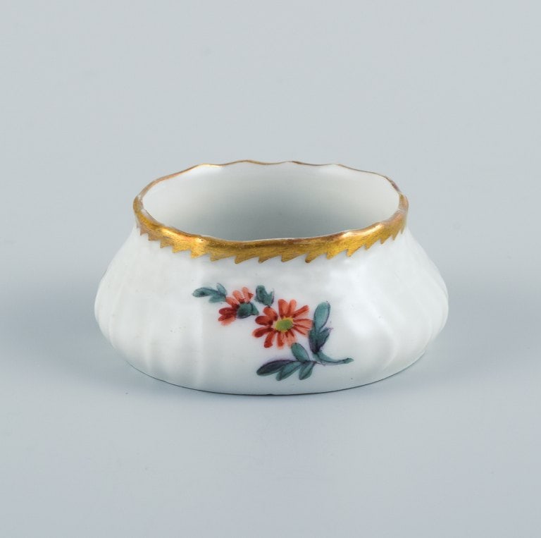 Royal Copenhagen, Saxon Flower. A set of four salt jars, hand painted with flowers and gold edge. - 5