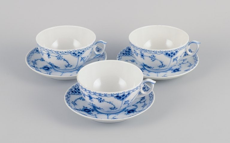 Royal Copenhagen, Blue Fluted half lace, three pairs of large teacups. Model 1/656 - 3