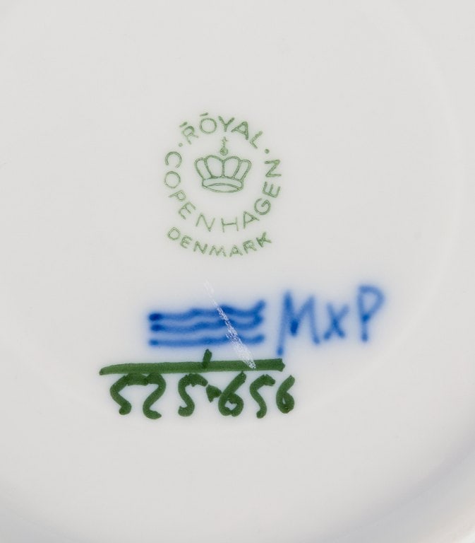 Royal Copenhagen, Blue Fluted half lace, three pairs of large teacups. Model 1/656 - 7