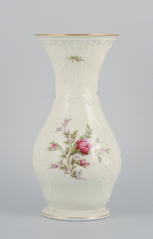 Rosenthal, Germany. "Sanssouci", cream colored vase decorated with flowers and gold decoration.: Rosenthal, Germany. "Sanssouci", cream colored vase decorated with flowers and gold decoration. Approx. 1930s. In perfect condition. First factory quality. Marked. Dimensions: H 20.0 x D 10.5 cm.