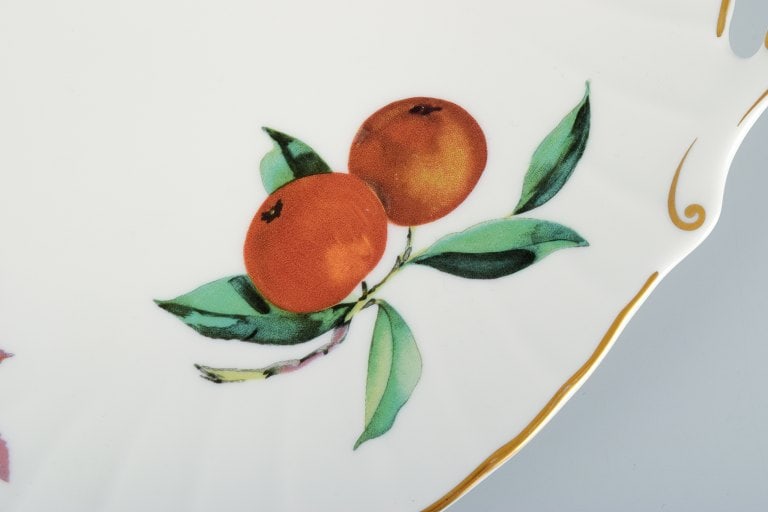 Royal Worcester Fine Porcelain, handled cake plate with motifs of apples and berries. - 5