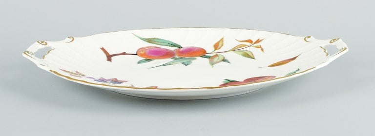 Royal Worcester Fine Porcelain, handled cake plate with motifs of apples and berries. - 6