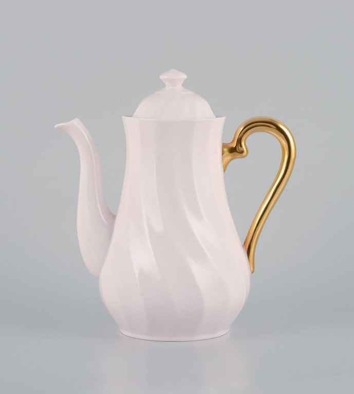 Tuscan, England, coffee service in pink porcelain with gold decoration consisting of coffee pot, - 3