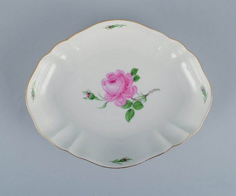 Meissen, Germany, Pink Rose, two porcelain bowls hand painted with motif of pink roses. - 3