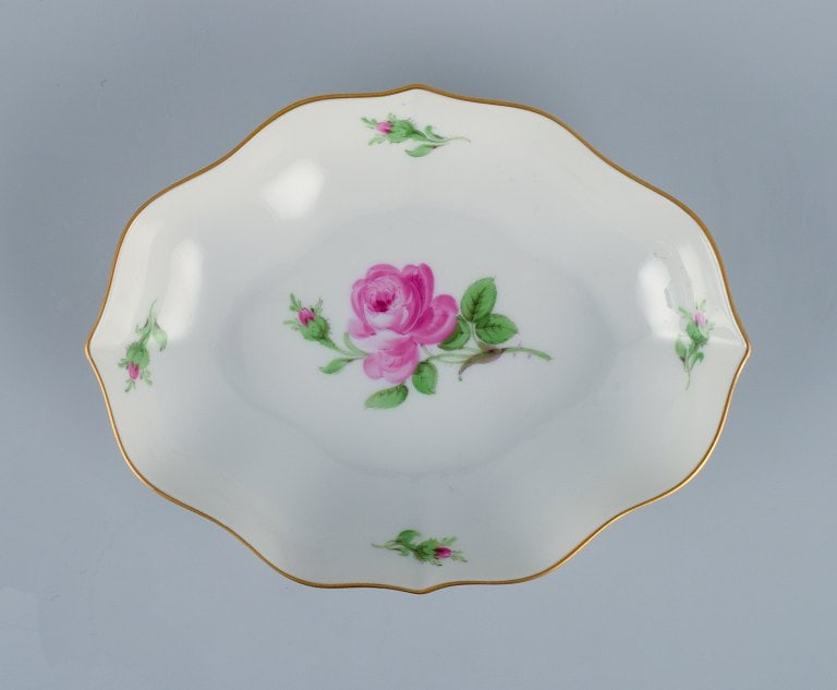 Meissen, Germany, Pink Rose, two porcelain bowls hand painted with motif of pink roses. - 4