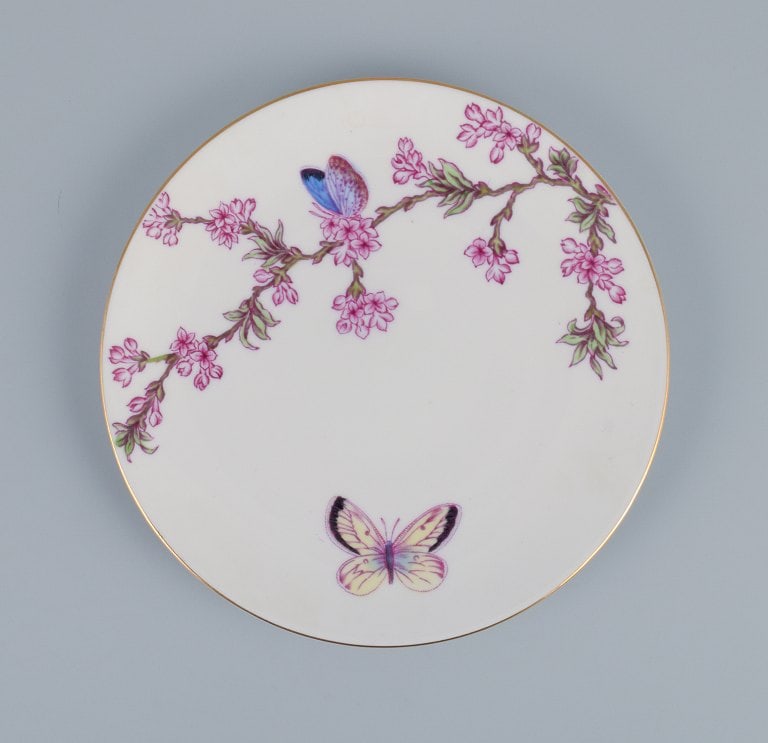 Tuscan, England, Bone China. Two pairs of large coffee cups, a plate and a small bowl decorated with - 6