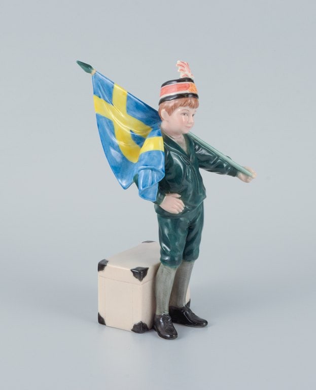 Carl Larsson Pontus for Royal Copenhagen, hand-painted porcelain figure in overglaze, Swedish - 4