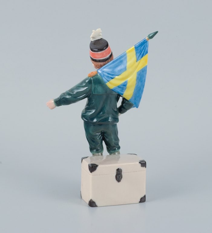 Carl Larsson Pontus for Royal Copenhagen, hand-painted porcelain figure in overglaze, Swedish - 5