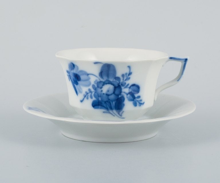 Royal Copenhagen, blue flower angular, six coffee cups with six saucers. - 4