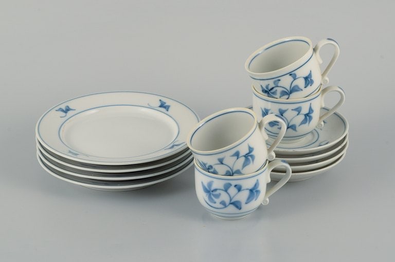 Niels Refsgaard and Erik Reiff for Royal Copenhagen: "Noblesse" coffee service for four in - 2