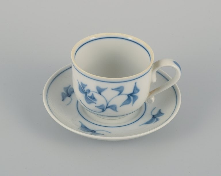 Niels Refsgaard and Erik Reiff for Royal Copenhagen: "Noblesse" coffee service for four in - 4