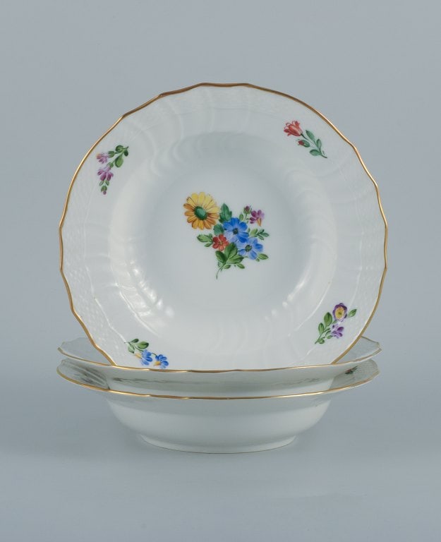 Royal Copenhagen Light Saxon Flower. Three deep plates in hand-painted porcelain. - 2