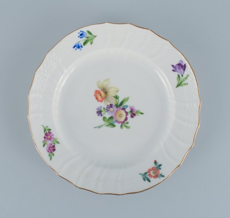 Royal Copenhagen, Saxon flower, nine plates consisting of seven lunch plates and two smaller plates. - 3
