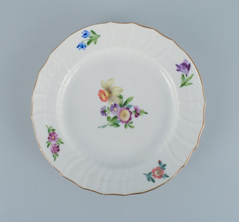Royal Copenhagen, Saxon flower, nine plates consisting of seven lunch plates and two smaller plates. - 4