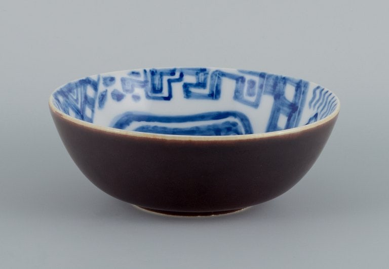 Gunnar Nylund for Rörstrand, Sweden, unique ceramic bowl hand painted with woman in profile. - 3