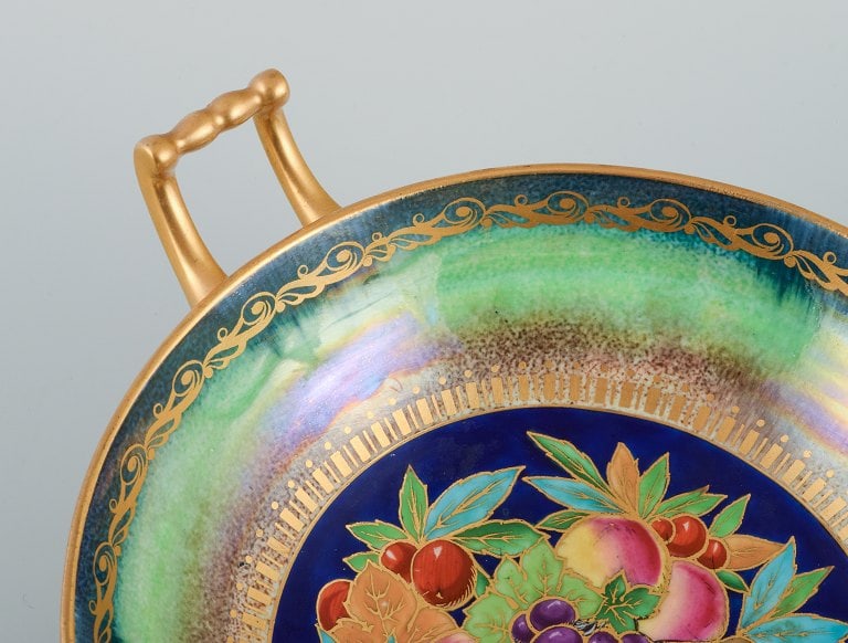 Mintons, England, porcelain bowl with handle. Hand painted with fruits and decorated with gold leaf. - 6