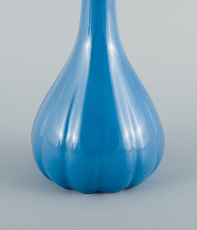 Limoges, France, hand painted porcelain vase in turquoise - organic slim shape in Art Deco style. - 4