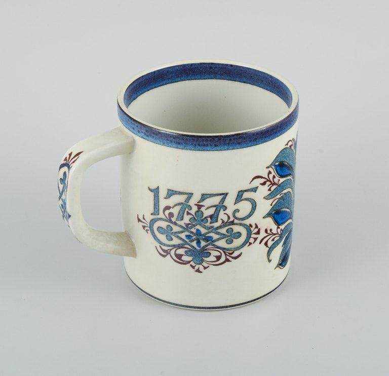 Nils Thorsson for Royal Copenhagen. Large anniversary mug in earthenware. 1775-1975. - 4
