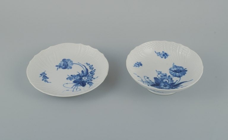 Two Royal Copenhagen Blue Flower curved, a low stand and a dish. - 2