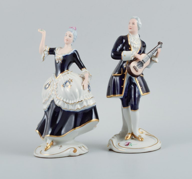 Royal Dux. Rococo couple in hand-painted porcelain. - 2