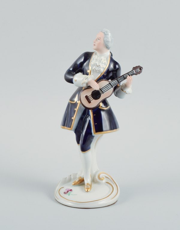Royal Dux. Rococo couple in hand-painted porcelain. - 4