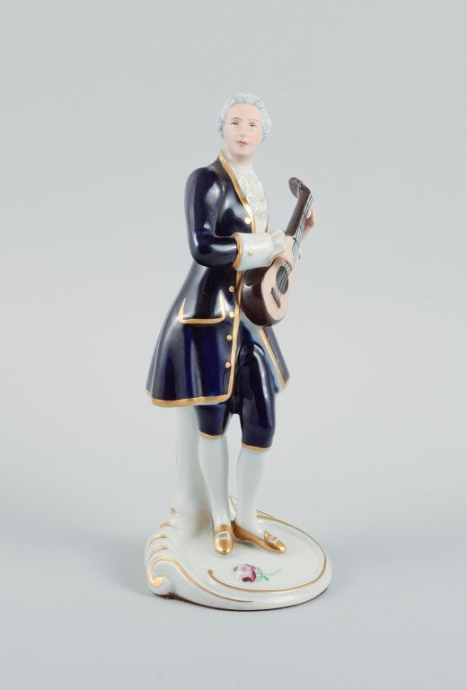 Royal Dux. Rococo couple in hand-painted porcelain. - 5