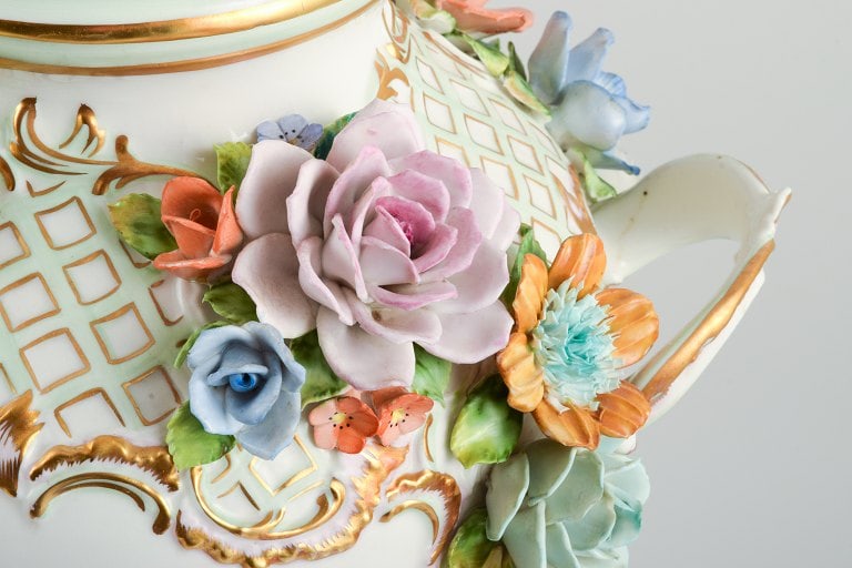 Dresden, Germany. Colossal lidded porcelain vase on stand. Lavishly decorated with flowers in - 7