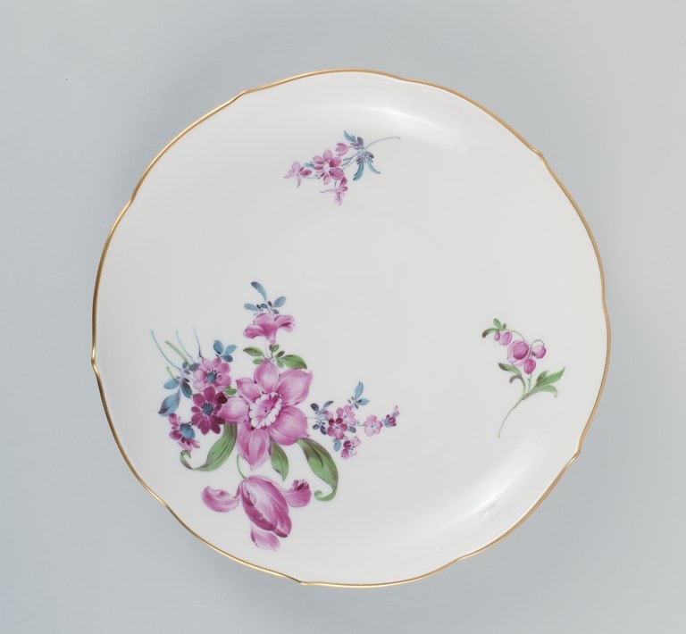 Six antique Meissen plates, hand painted with polychrome flowers and gold edge. - 3