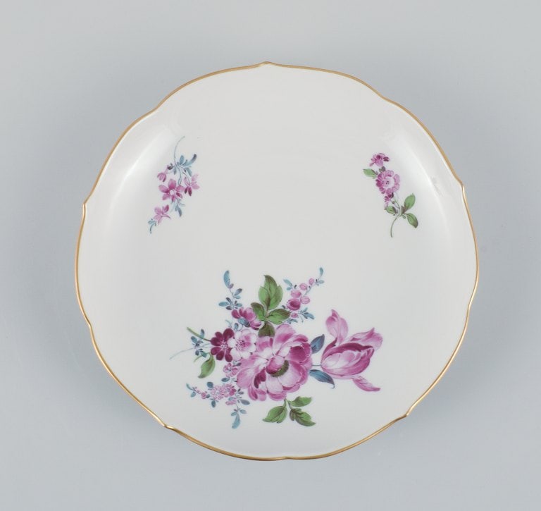 Six antique Meissen plates, hand painted with polychrome flowers and gold edge. - 5