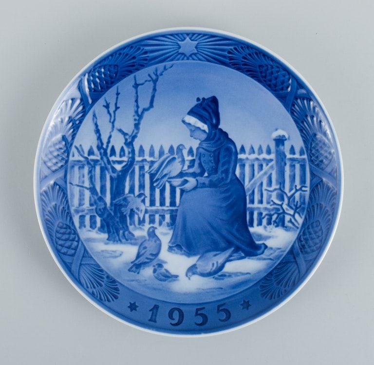 Royal Copenhagen Christmas plate from 1955. (1 of 5)