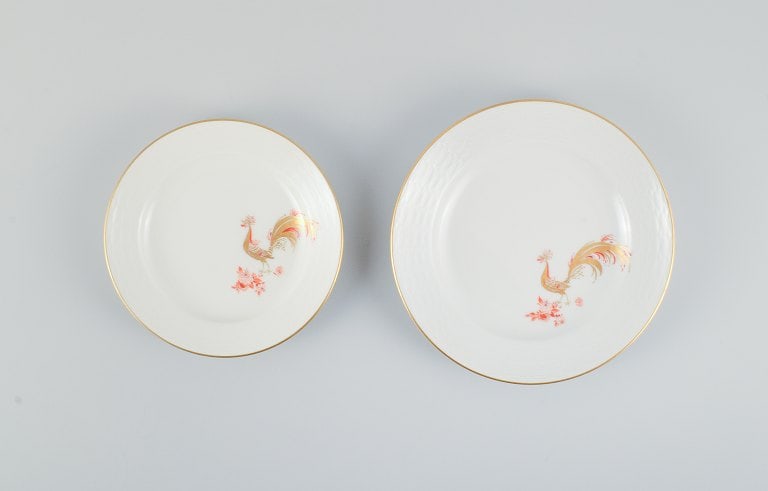 Two rare Art Deco Meissen plates with hand-painted peacocks and gold decoration. 1930s. - 2