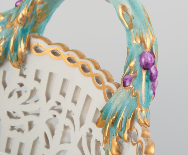 KPM, Germany. Large impressive and openwork bowl hand-painted with fruits. - 6