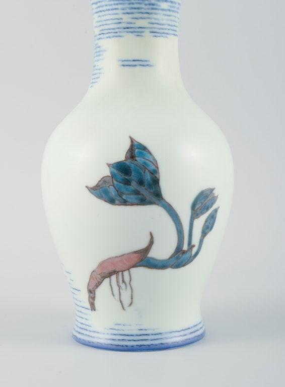 Jo Hahn Locher (1876-1960) for Bing & Grøndahl. Art Deco unique vase decorated with branches - 4