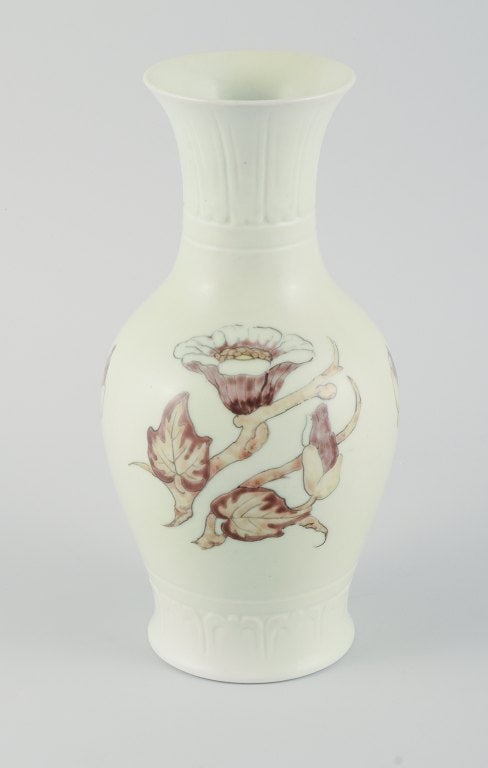 Jo Hahn Locher (1876-1960) for Bing & Grøndahl. Art Deco unique vase decorated with branches - 4