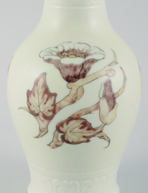 Jo Hahn Locher (1876-1960) for Bing & Grøndahl. Art Deco unique vase decorated with branches - 5