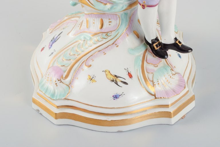 Large antique Meissen candlestick in hand-painted porcelain decorated with flowers, insects and - 4