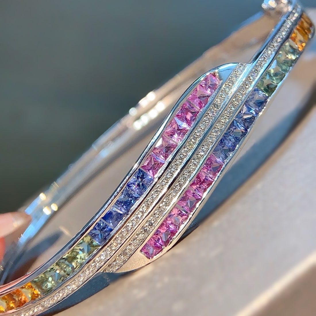 14K GOLD 4.70 CTW NATURAL SAPPHIRE and DIAMOND BANGLE - 2