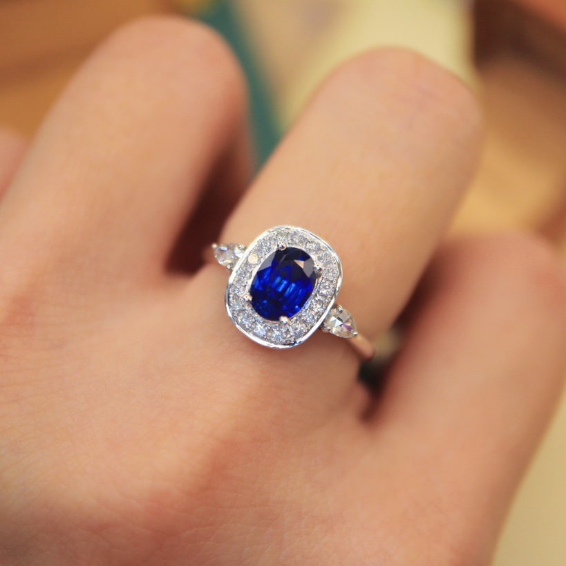 14K GOLD 1.20 CTW NATURAL SAPPHIRE and DIAMOND RING - 5