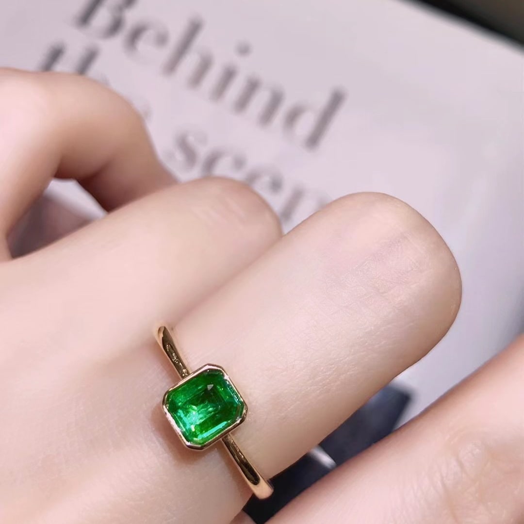 14K GOLD 0.6 CT VIVID GREEN NATURAL EMERALD RING - 3