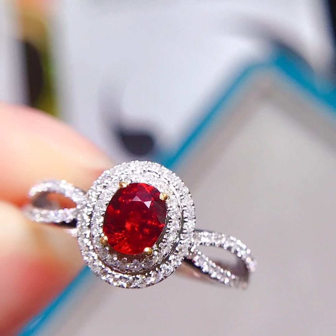 14K GOLD 0.87 CTW NATURAL RUBY and DIAMOND RING: Title:14K GOLD 0.87 CTW NATURAL RUBY and DIAMOND RING Description:Ref:230678235Gold Content:14K GoldRing Size:7.25USMain Gemstone:RubyNumber of stones:1Shape:OvalCarat Weight:0.5ct Color:PigeonBlood R