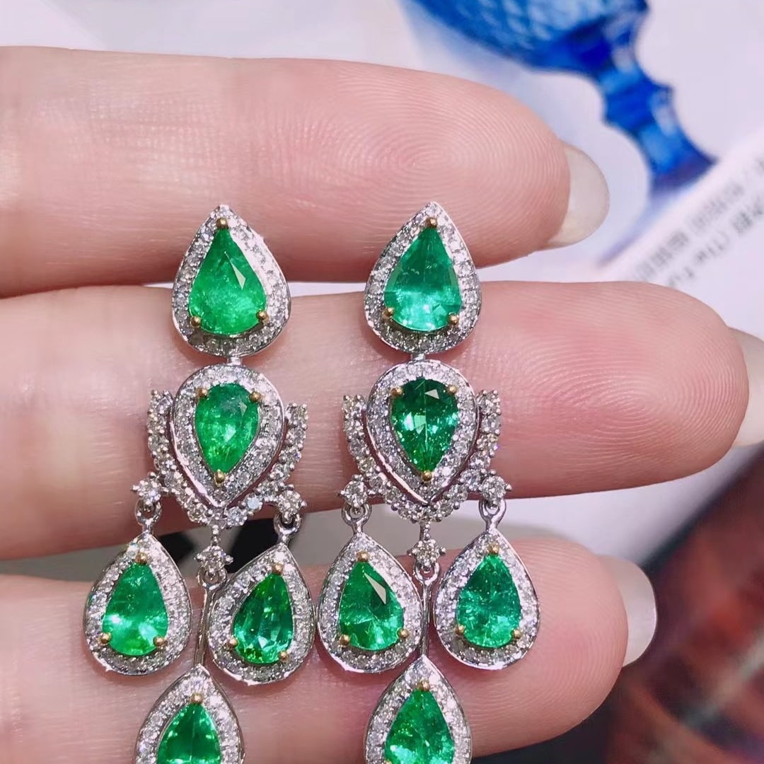 14K GOLD 4.48 CTW VIVID GREEN NATURAL EMERALD and DIAMOND EARRINGS - 3