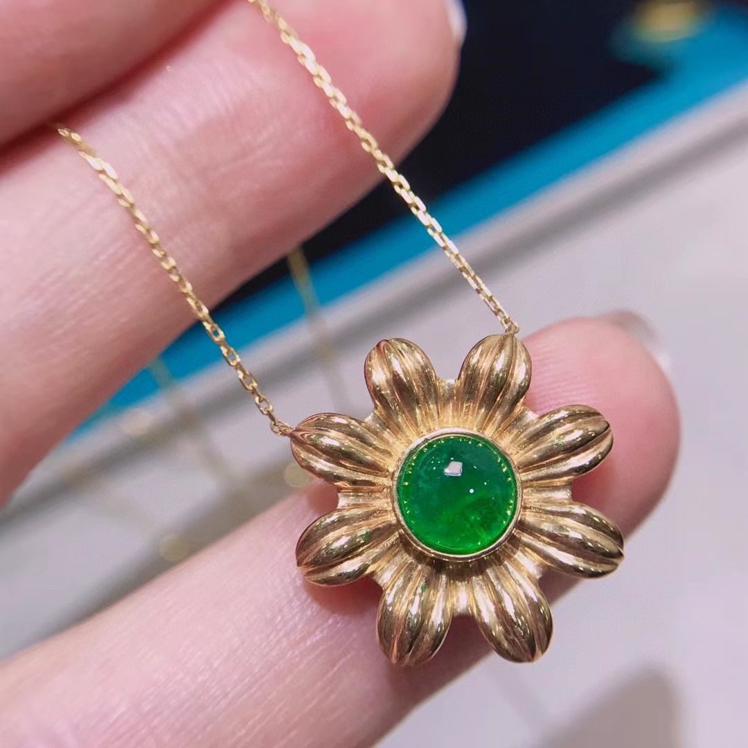 14K GOLD 1.25 CT VIVID GREEN NATURAL EMERALD NECKLACE: Title:14K GOLD 1.25 CT VIVID GREEN NATURAL EMERALD NECKLACE Description:Ref:230678260Gold Content:14K GoldMain Gemstone:EmeraldNumber of stones:1Shape:RoundCarat Weight:1.25ct Color:Vivid GreenTreatme