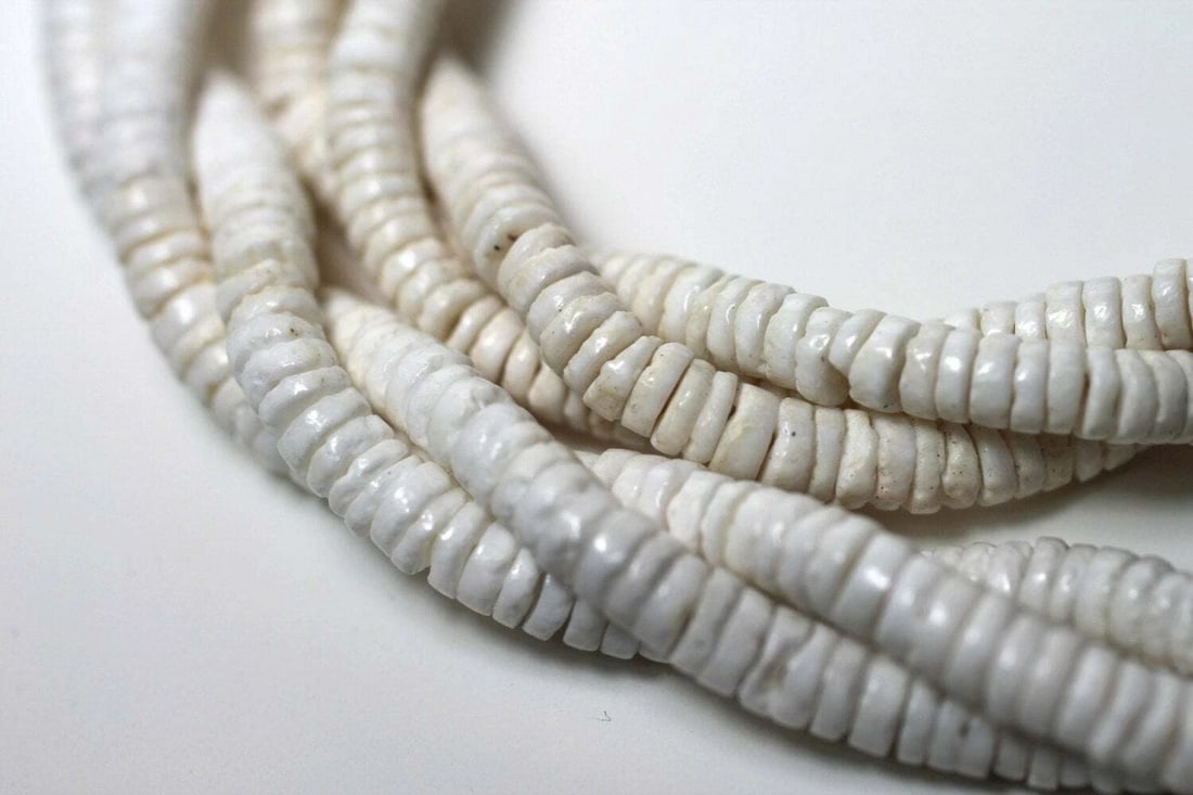 Vintage Triple Strand White Heishi Shell Beads Necklace - 5