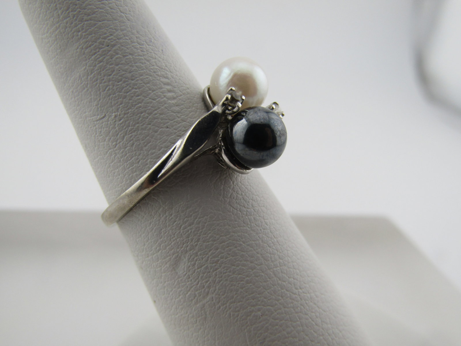 Vintage 14kt Black and White Pearl Ring, White Topaz, Sz. 6, 1950's-1960's, Signed - 3