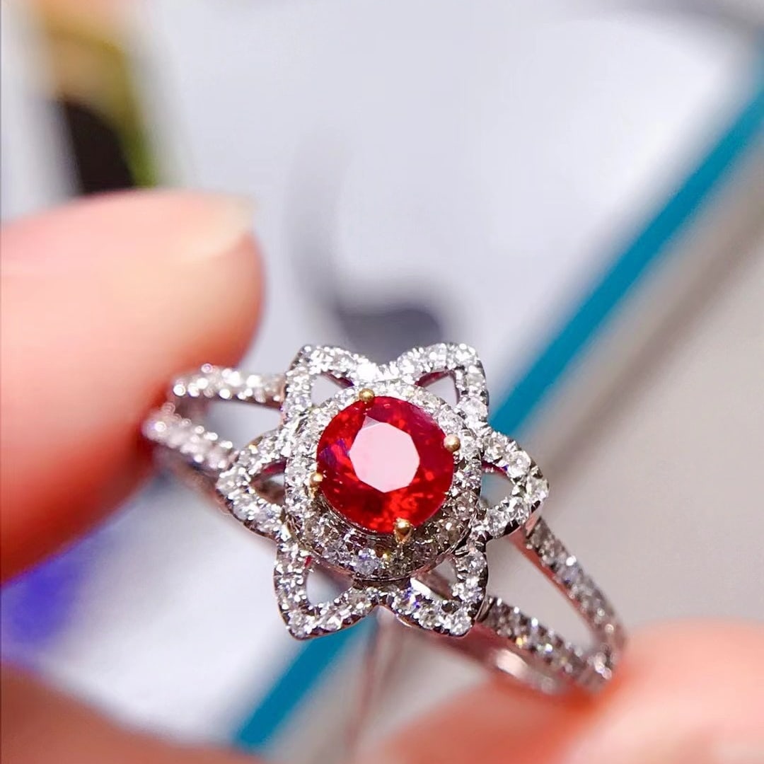 14K GOLD 0.95 CTW NATURAL RUBY and DIAMOND RING - 4
